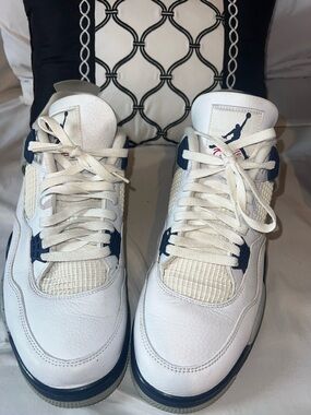 Nike Air Jordan Retro 4 (Midnight Navy)